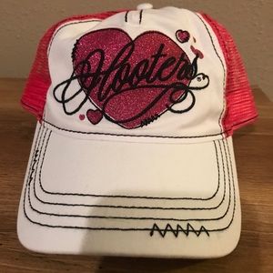 HOOTERS Pink Glitter Heart Baseball Hat